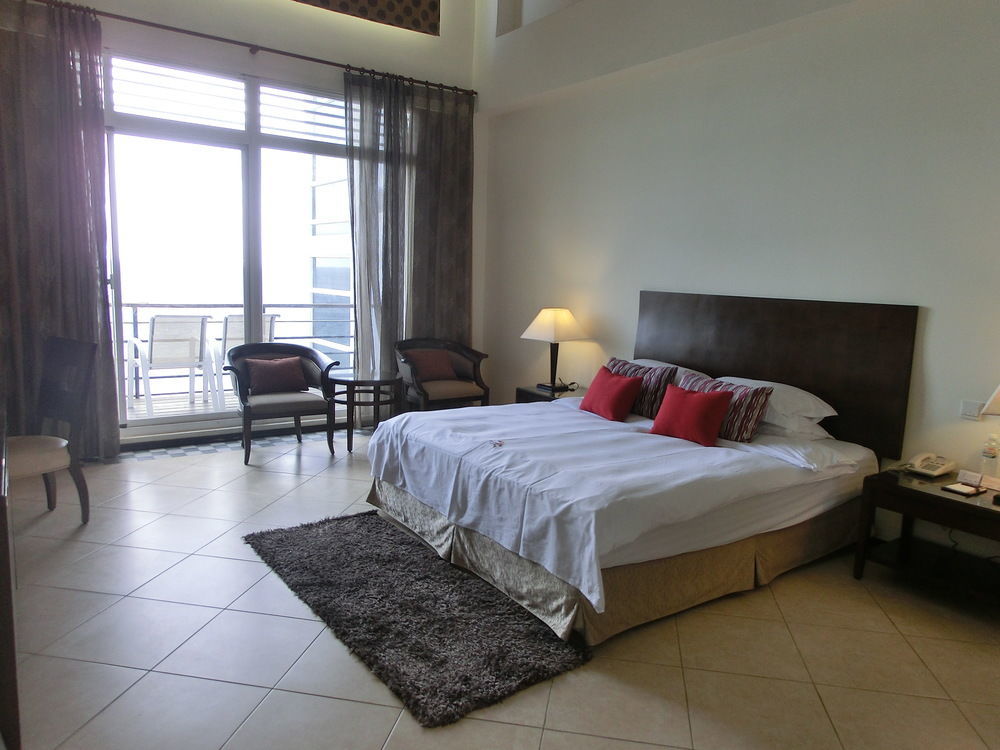 Chateau Beach Resort Kenting Exterior photo A bedroom at the hotel